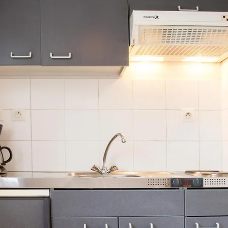 Апартаменты Le 12 Carnot - Serenite Assuree Dans Ce Grand Studio *